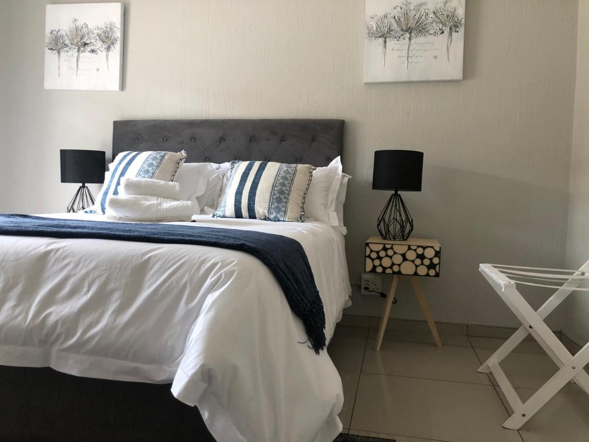 The Outlook Guest House 뉴캐슬 외부 사진