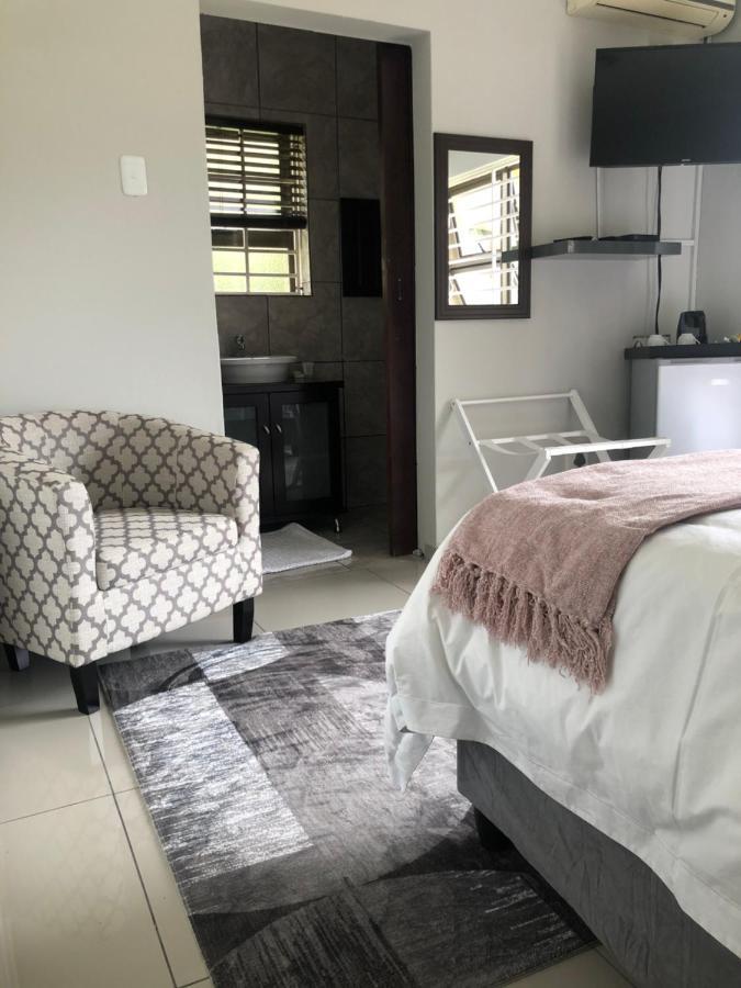 The Outlook Guest House 뉴캐슬 외부 사진