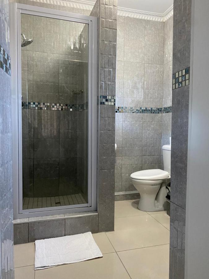 The Outlook Guest House 뉴캐슬 외부 사진