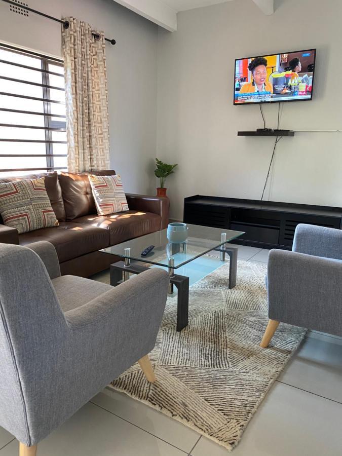 The Outlook Guest House 뉴캐슬 외부 사진