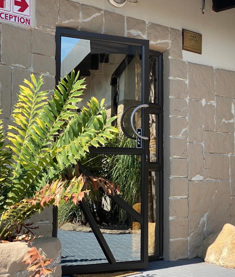 The Outlook Guest House 뉴캐슬 외부 사진