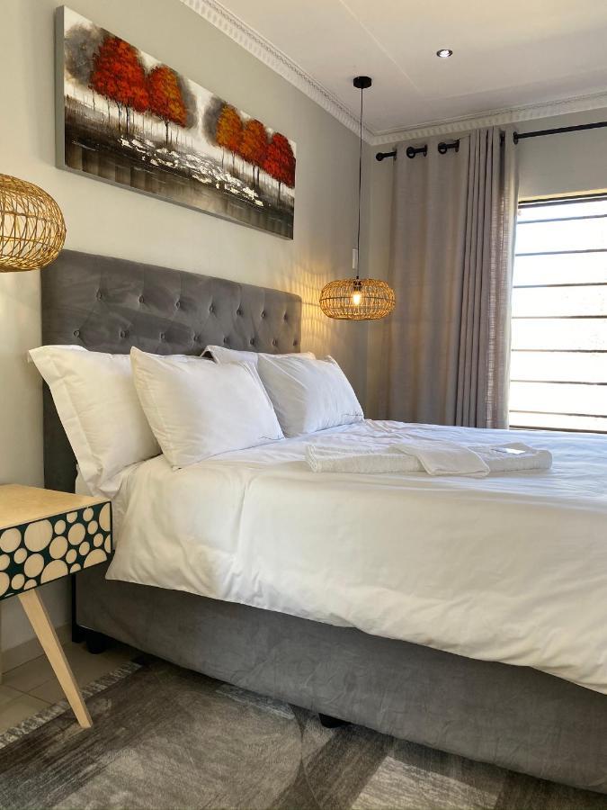 The Outlook Guest House 뉴캐슬 외부 사진