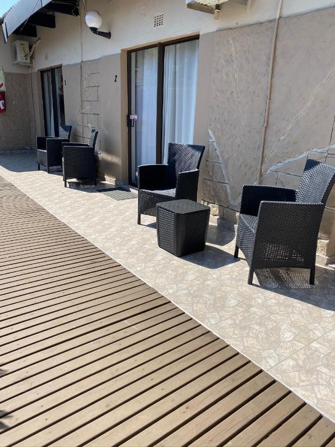 The Outlook Guest House 뉴캐슬 외부 사진