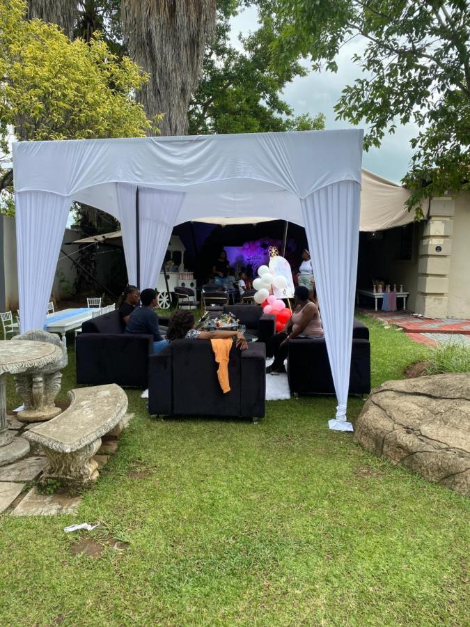 The Outlook Guest House 뉴캐슬 외부 사진